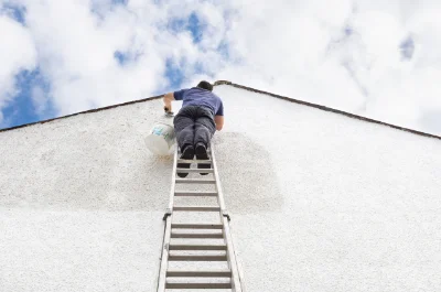 Peinture extérieure à Compains — façades et ravalement